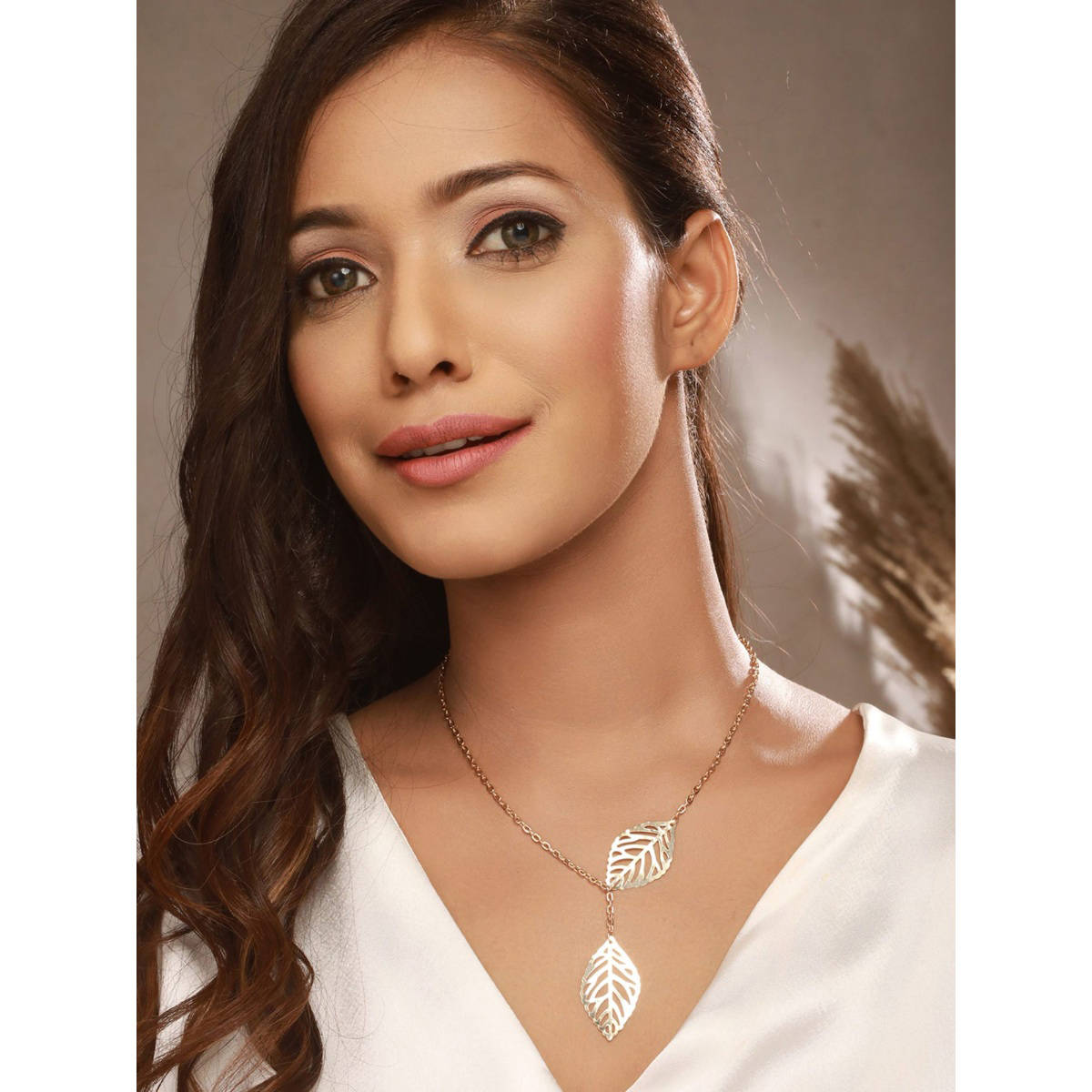 Aatmana Set of 2 Heart Enamelled Pendant and Leaf Charm Necklace