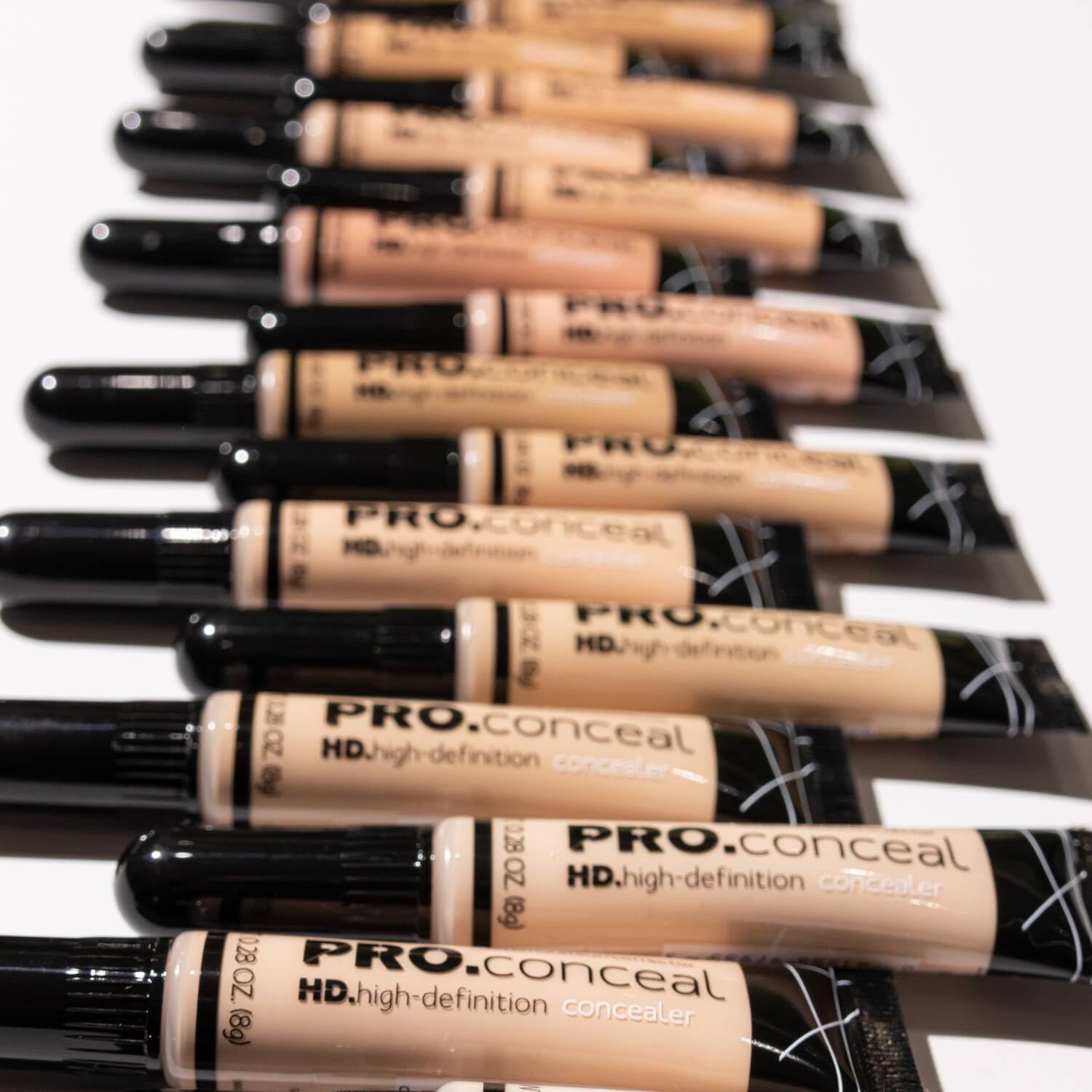 L.A Girl- HD Pro Conceal -Almond | Soft Brush Tip for Easy Application | Crease Resistant | Blendable and Buildable formula | Concealer Provides Natural Coverage | 8 G