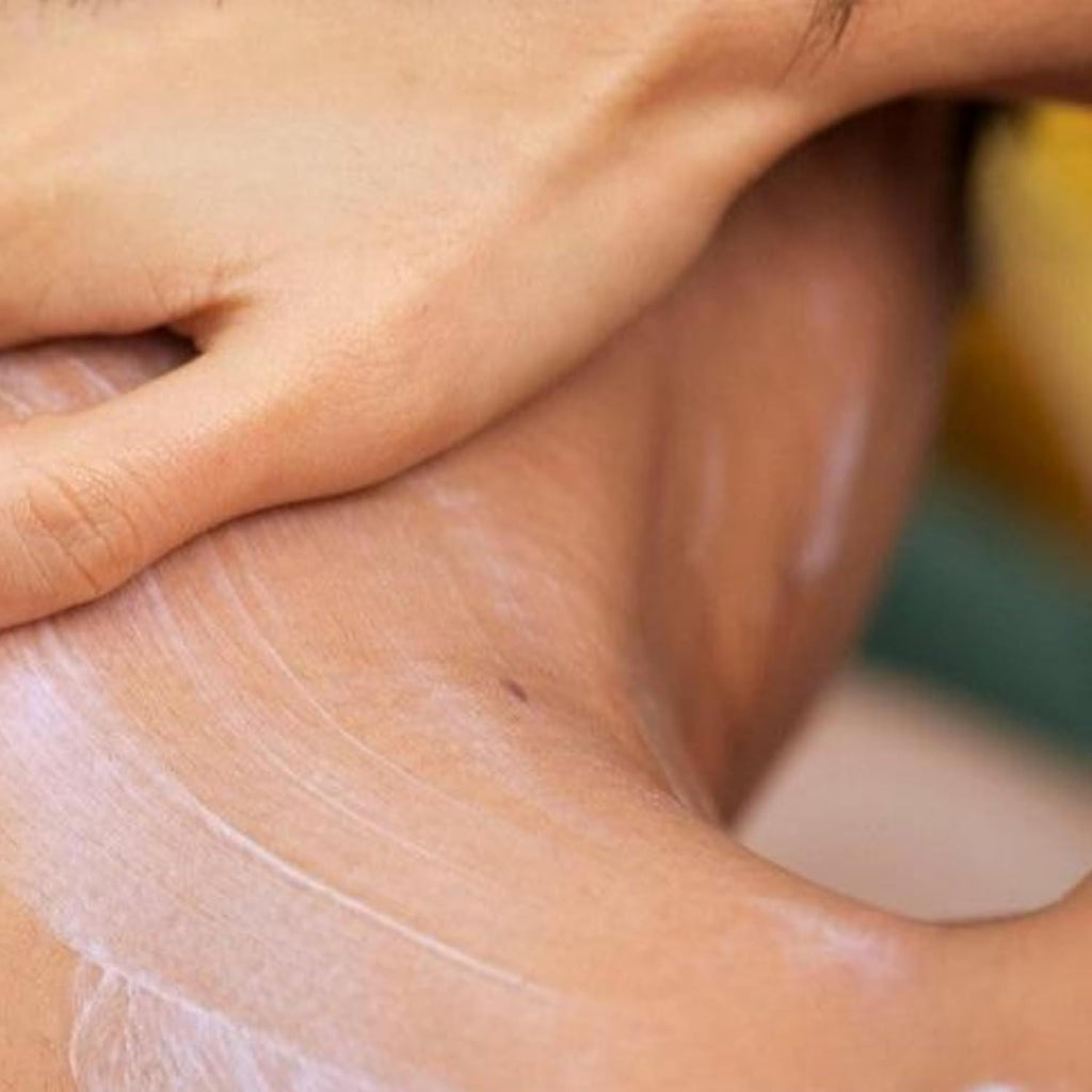 The Body Shop Almond Milk Body Butter, 96H Nourishing Moisture, For Dry, Sensitive Skin, Vegan | 200 mL / 6.75 Oz