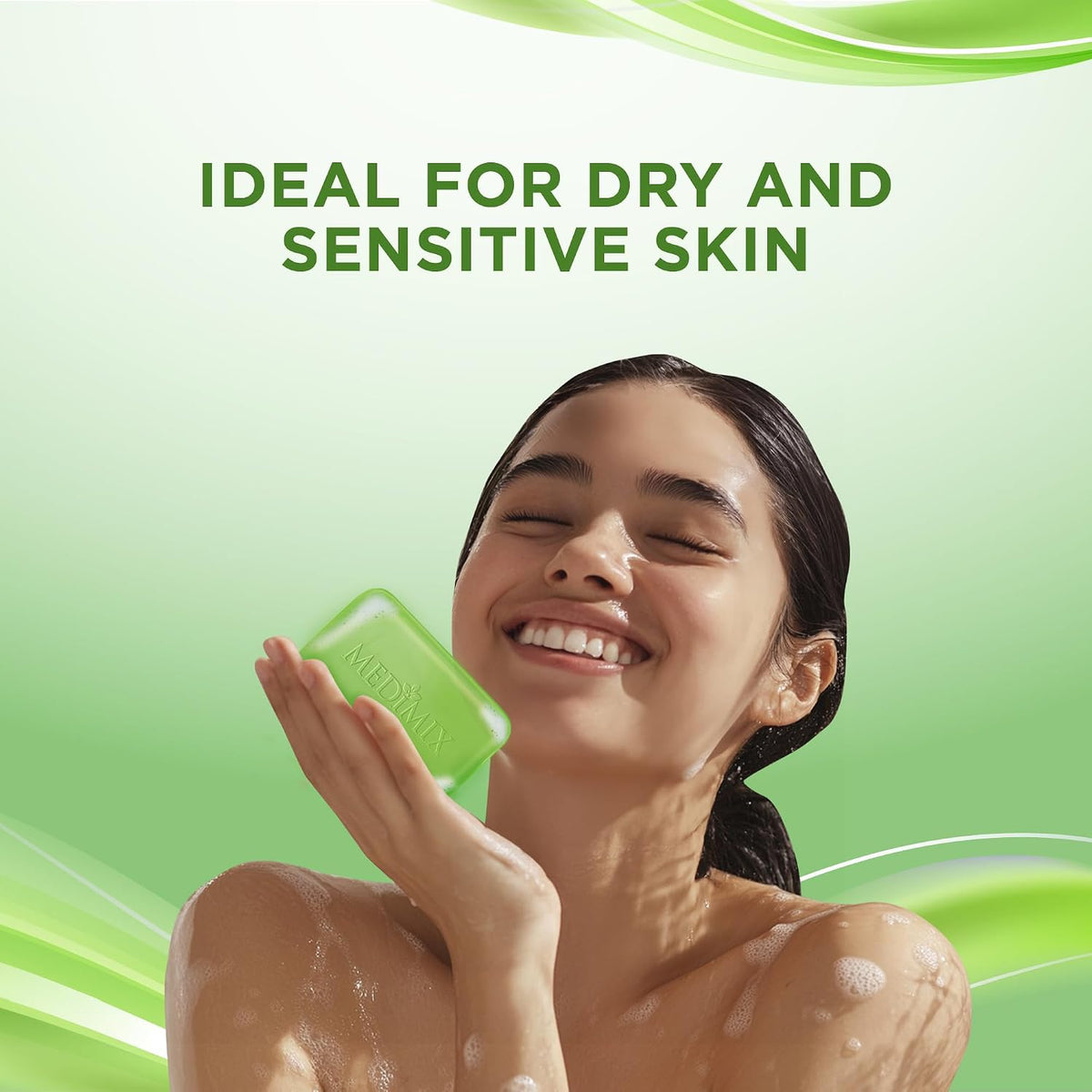 Medimix Transparent Ayurvedic Traditionally Made Bathing Bar Soap 125g (Pack of 4) | Infused with Glycerine and Lakshadi Oil | Effective for Dry Skin 125 g (Pac