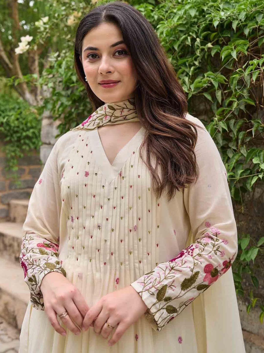 Women’s Floral Embroidered Anarkali Kurta Set with Pant & Dupatta Small Off-white