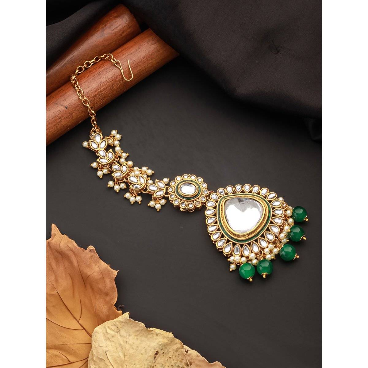 Aatmana Women Gold-Plated Green Kundan Studded Maangtikka