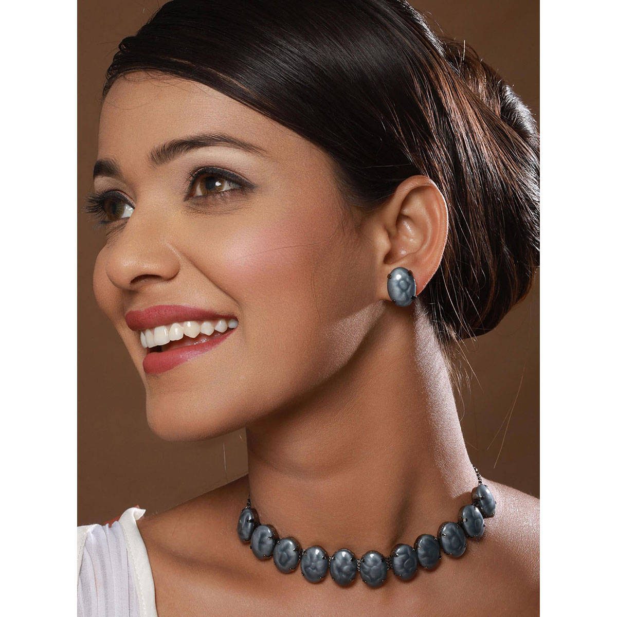 Aatmana Stone Studded Jewellery set