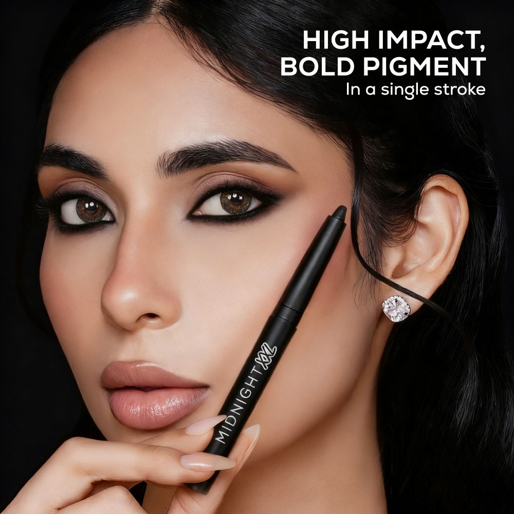Renee Cosmetics Midnight XXL Waterproof, Smudge-Proof Kohl With Sharpener - Black 1.5g (0.1g)