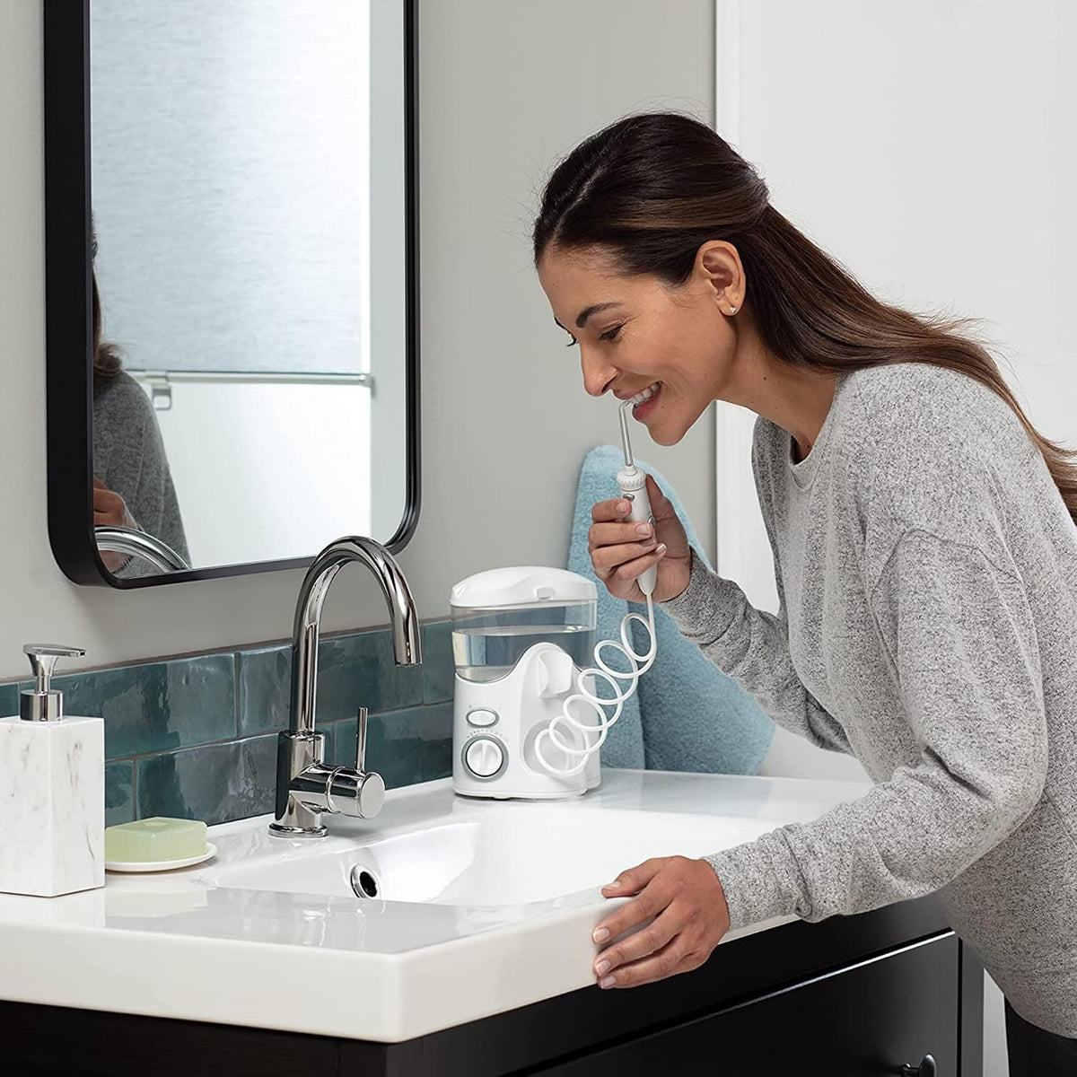 WaterPik Ultra Dental Water Jet (7 Tips)