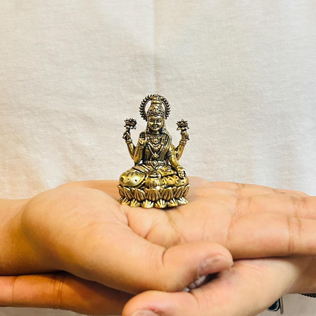 INDICAST Brass 2" Goddess Maa Laxmi Idol Murti Statue for Home and Office (5x3x2 cms, 40gm) Brass (40gm_2")