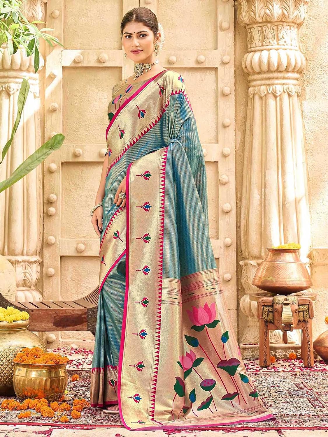 Women's Silk Weaving Paithani Saree with Unstitched Blouse Piece