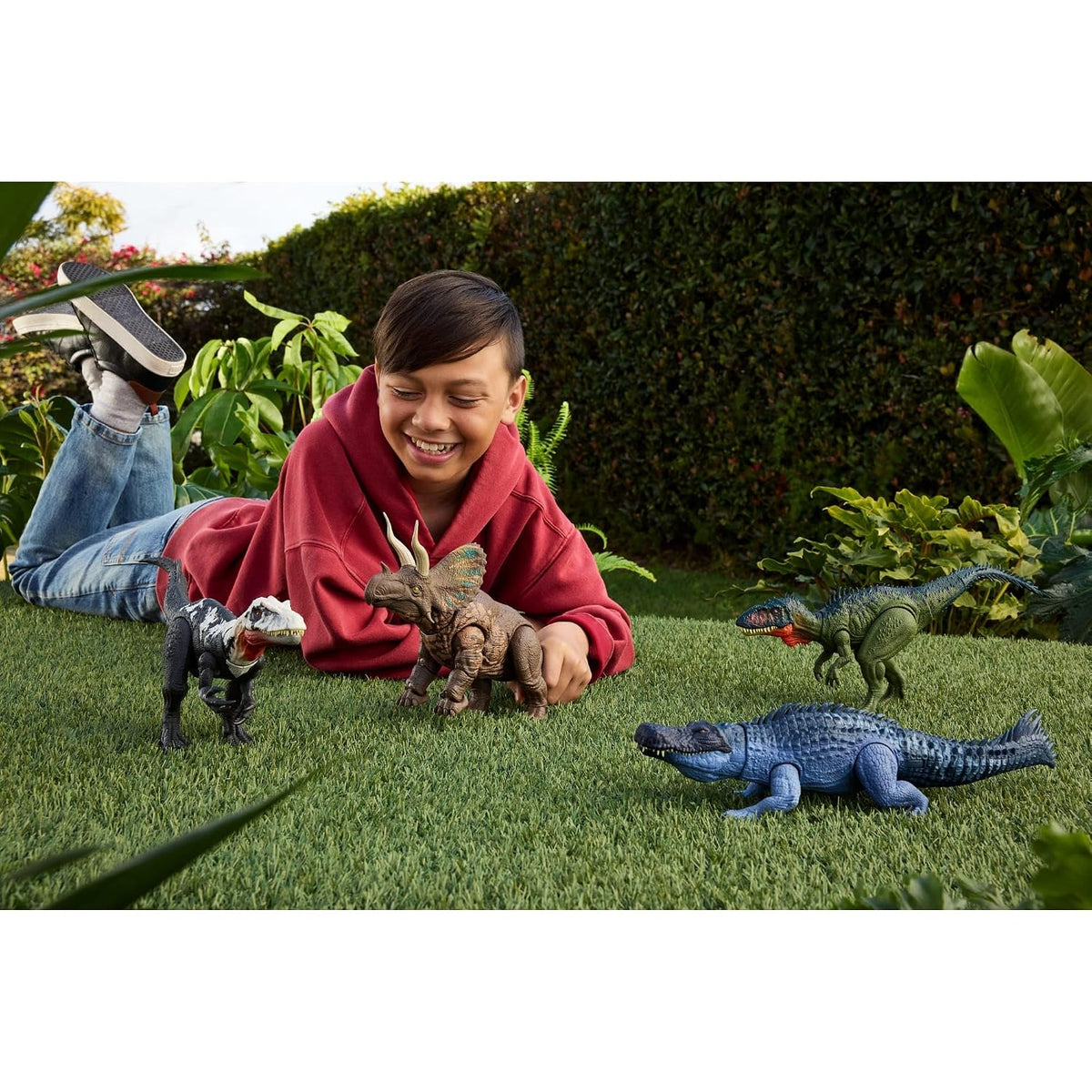 Mattel Jurassic World: The Rebirth Gigantic Thrashers Eotriceratops Dinosaur Toy Figure, Large Dinosaur Species with Two Accitable Anger Attacks, Digital Game,