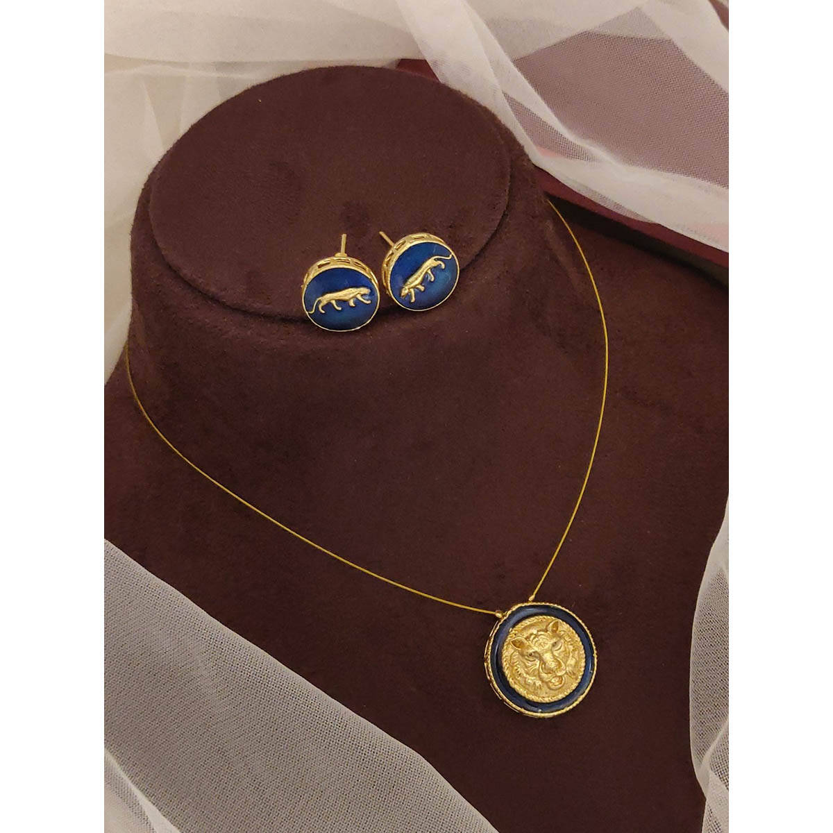 Abdesigns Elegant Blue Gold Plated Jewellery Set
