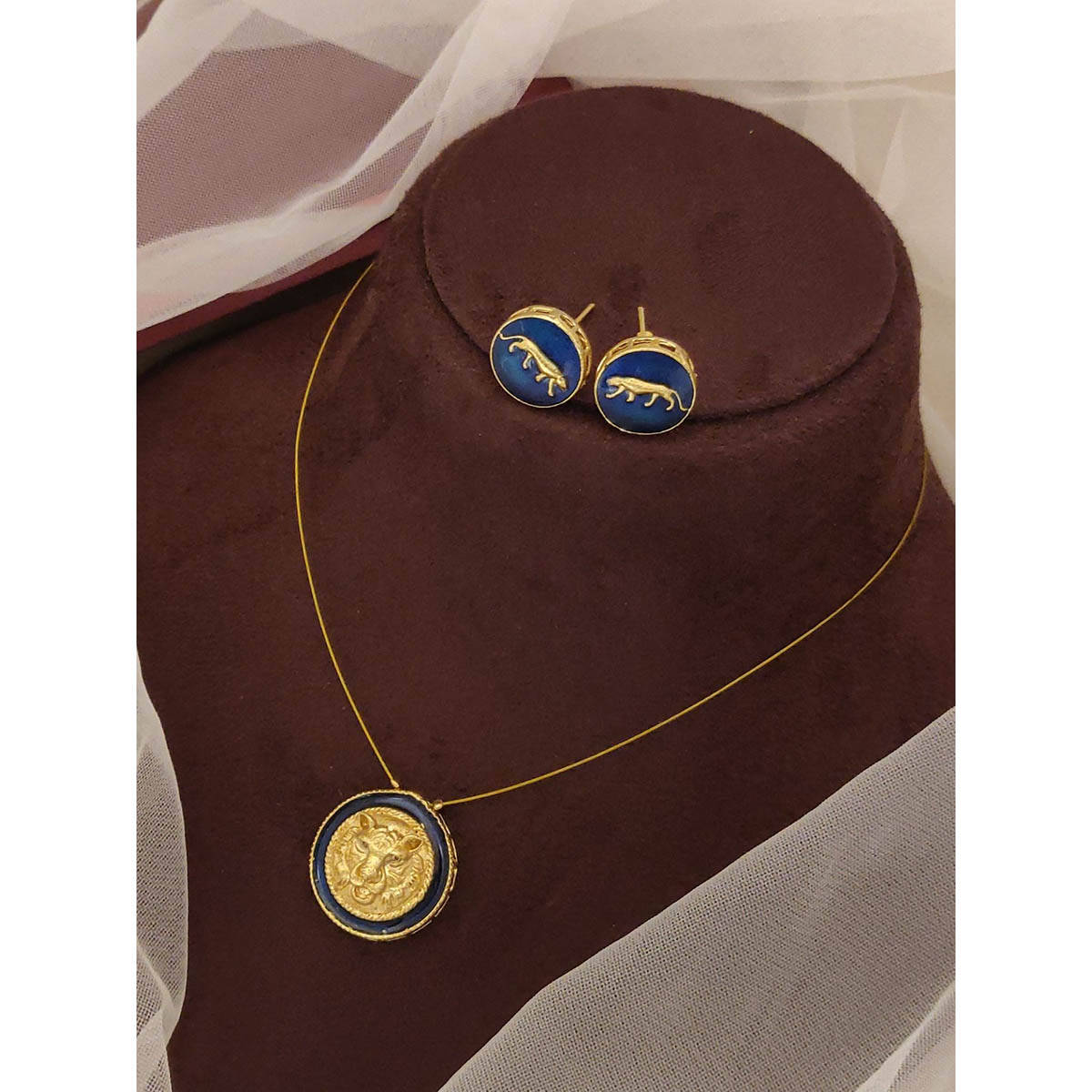 Abdesigns Elegant Blue Gold Plated Jewellery Set
