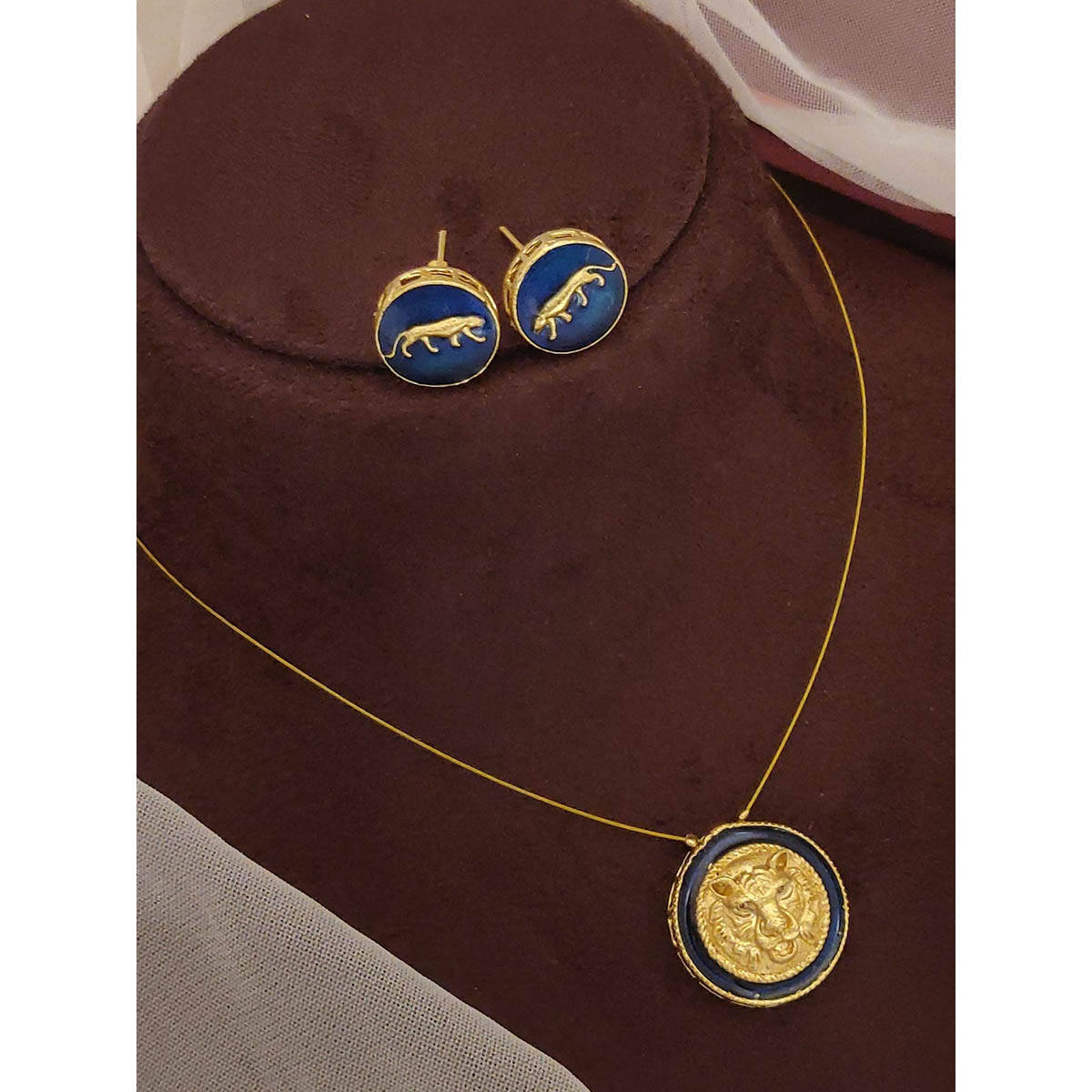 Abdesigns Elegant Blue Gold Plated Jewellery Set