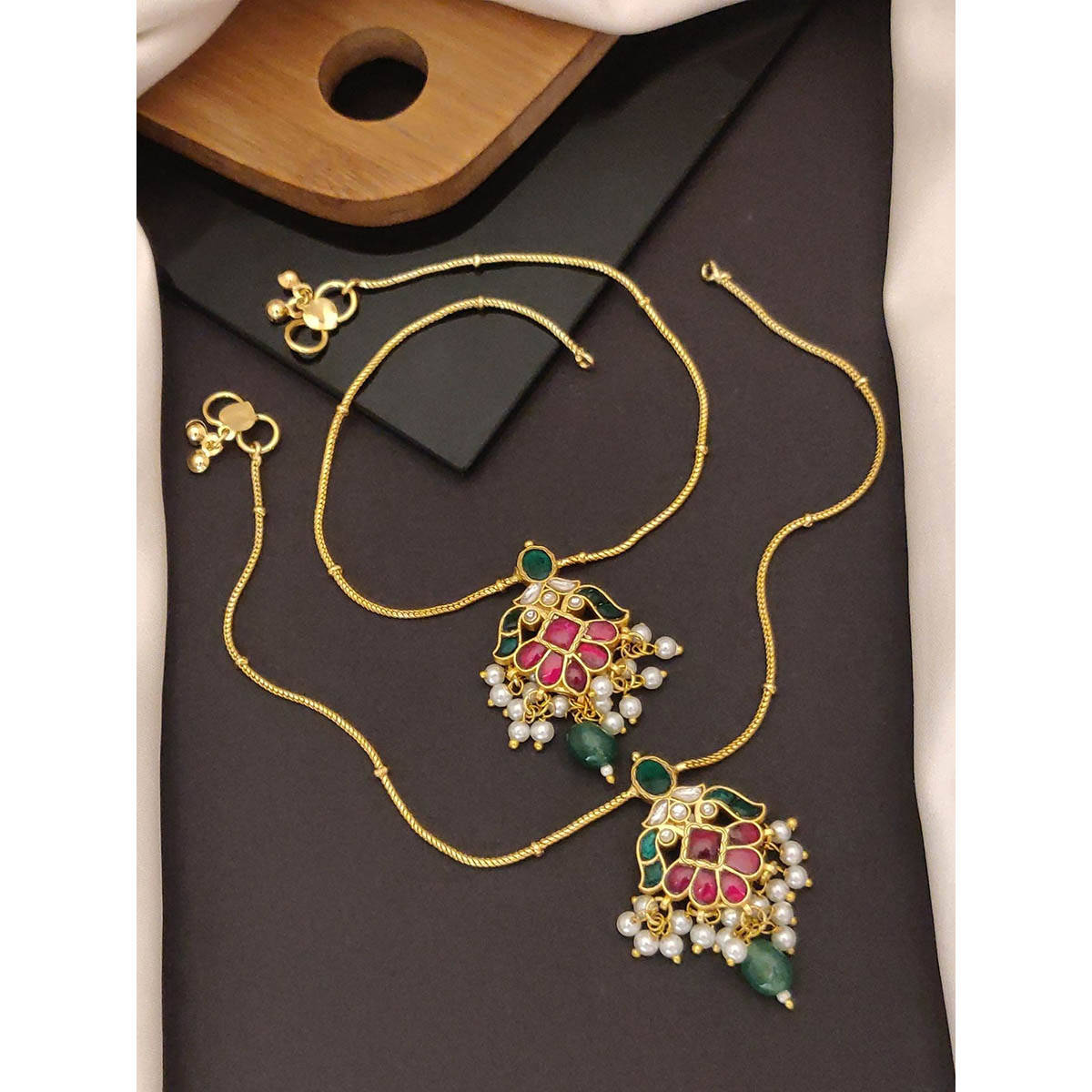 Abdesigns Enchanting Pachi Kundan Gold Plated Anklet