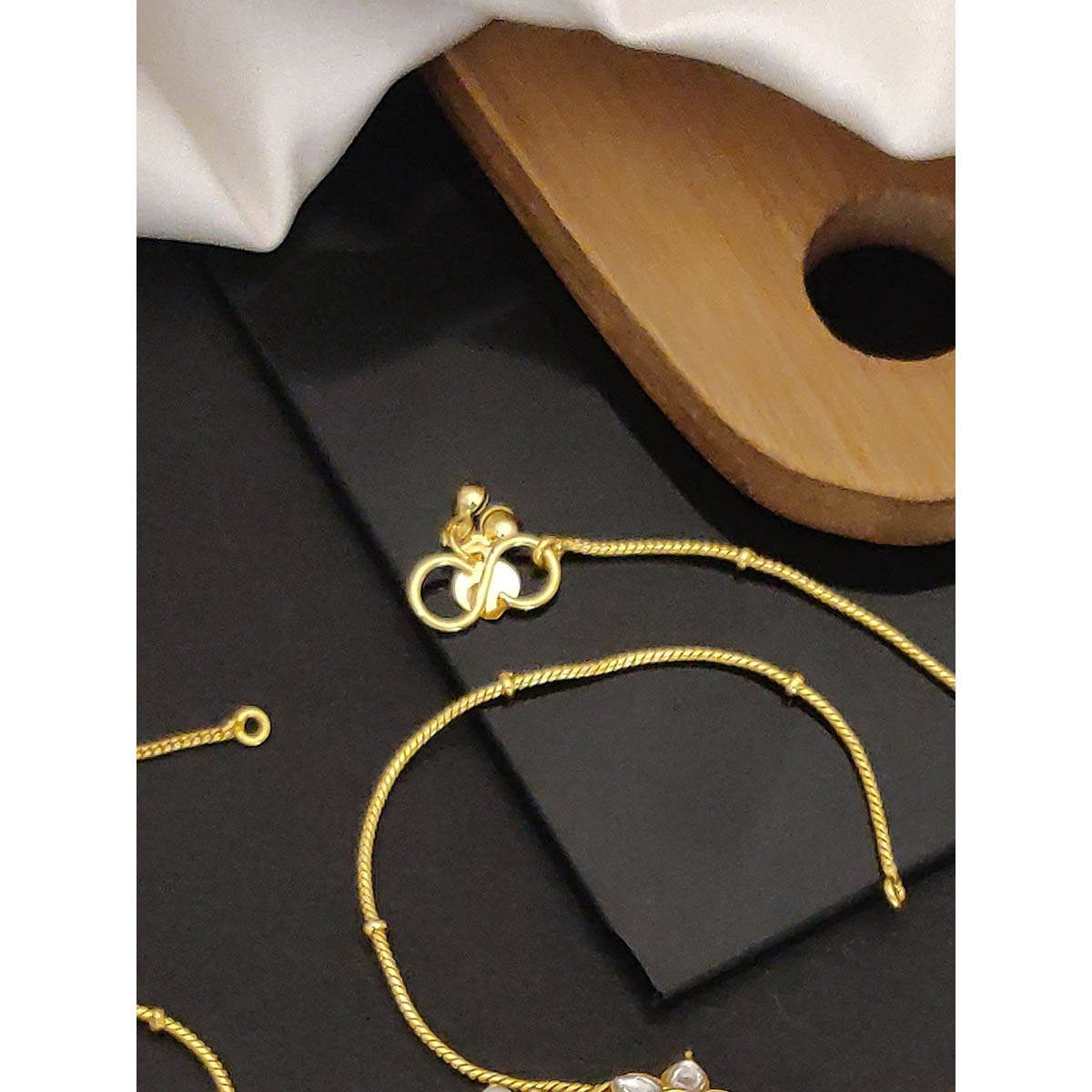 Abdesigns Enchanting Pachi Kundan Gold Plated Anklet
