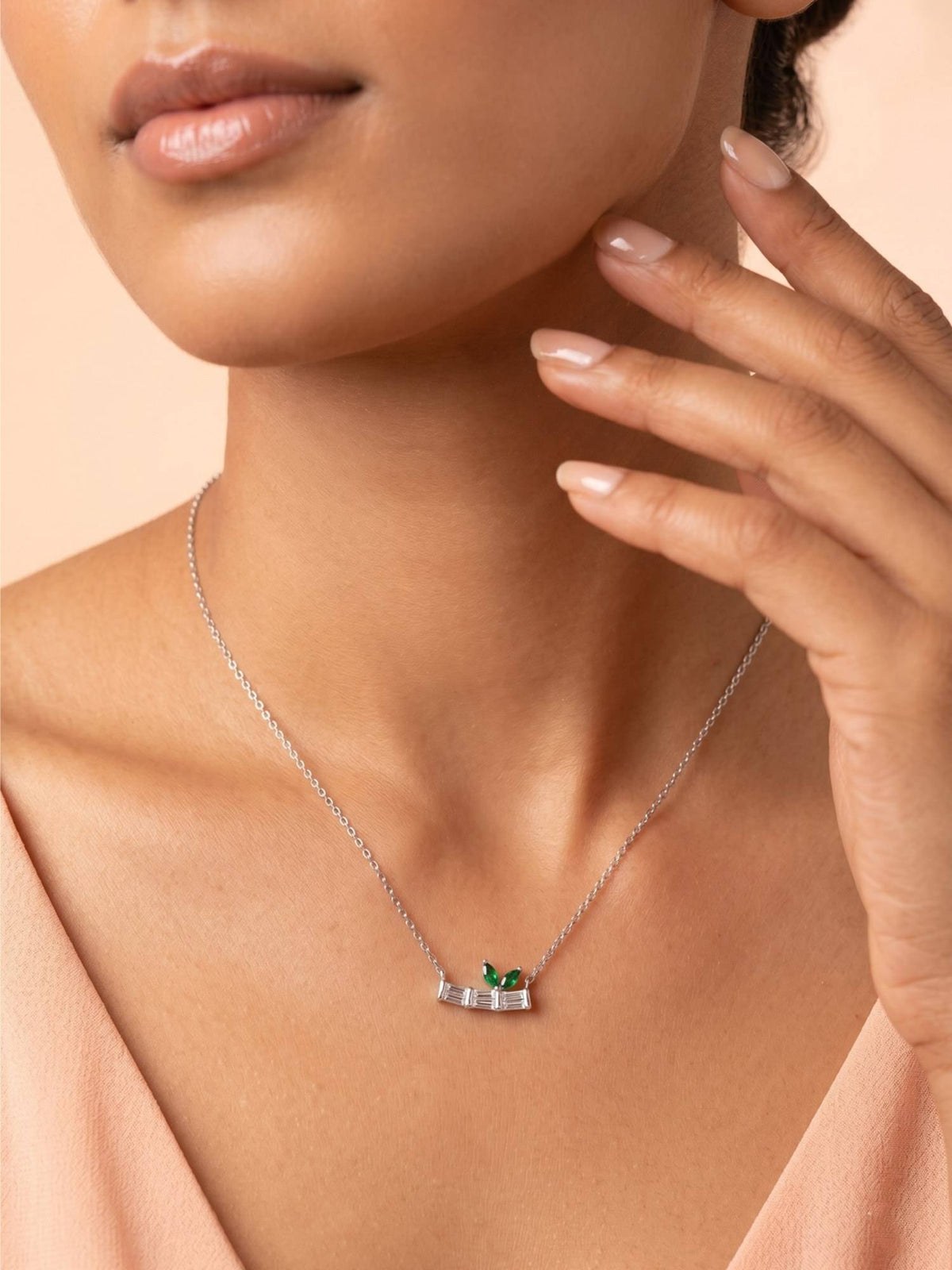 925 SILLER 925 Pure Silver Green Emerald Leaf Baguette Necklace