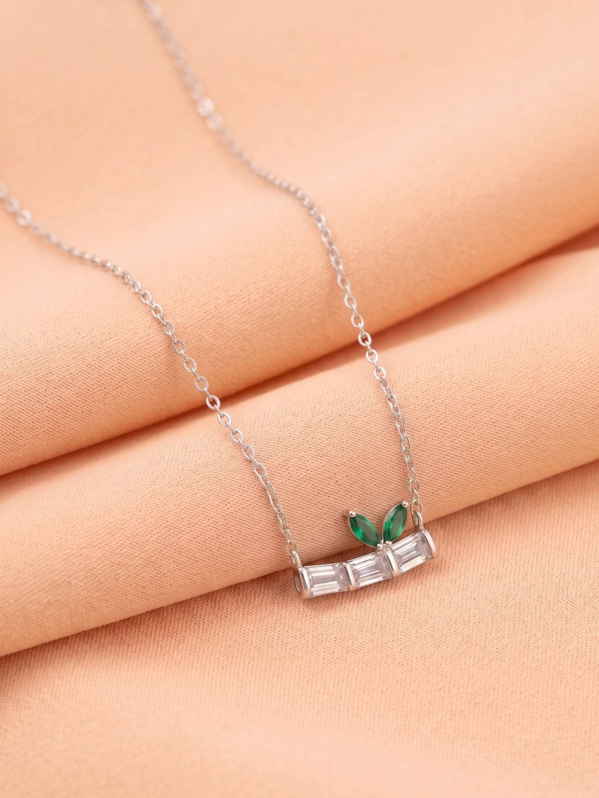925 SILLER 925 Pure Silver Green Emerald Leaf Baguette Necklace