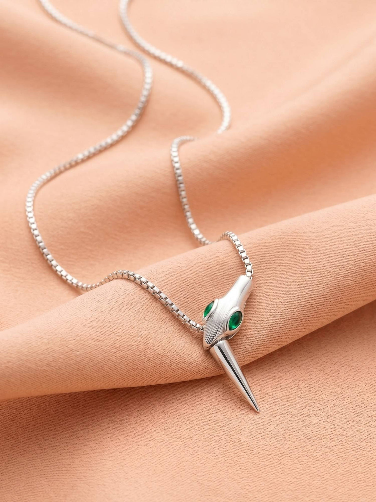 925 SILLER 925 Pure Silver Green Serpent Fang Necklace