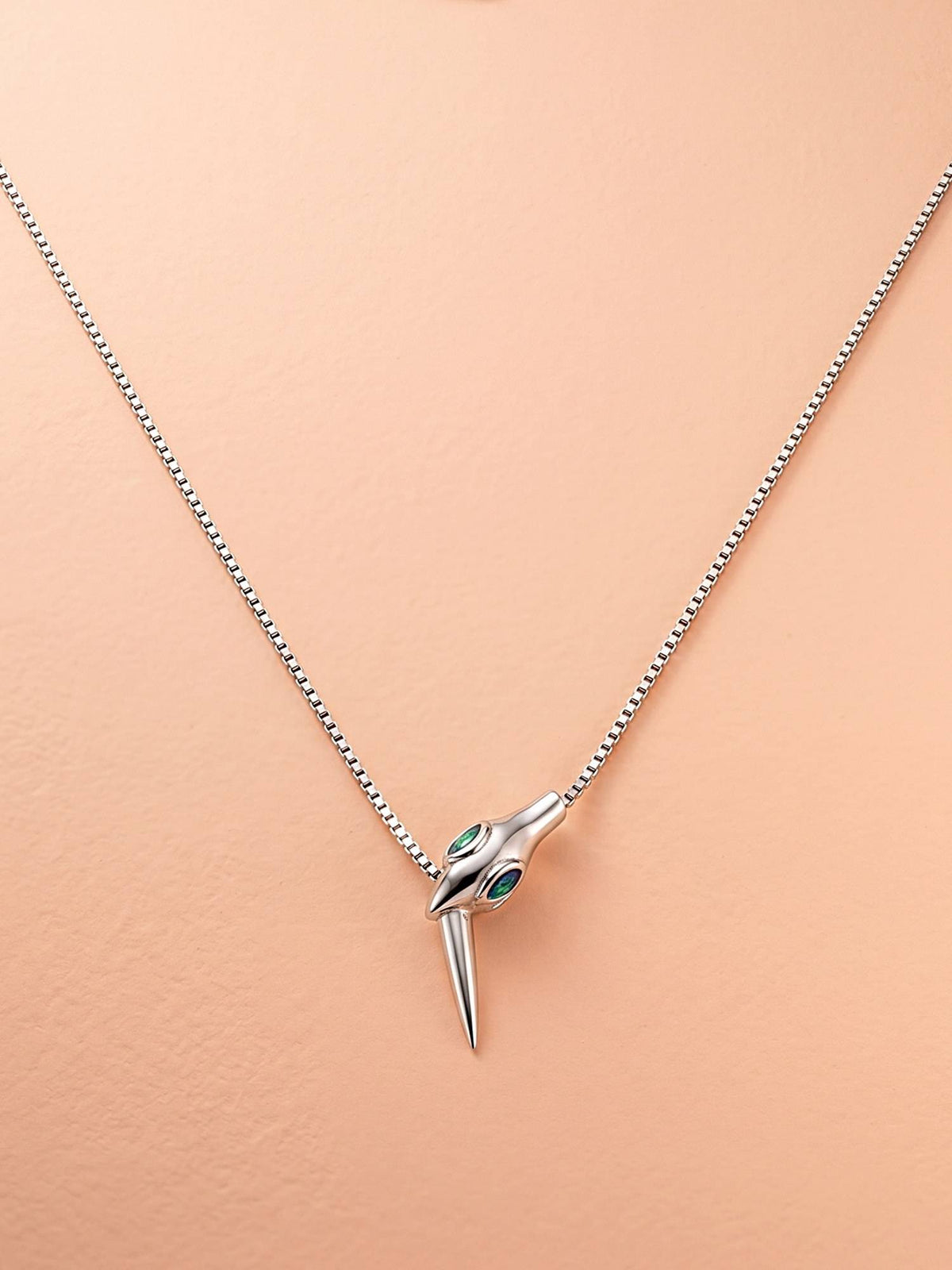 925 SILLER 925 Pure Silver Green Serpent Fang Necklace