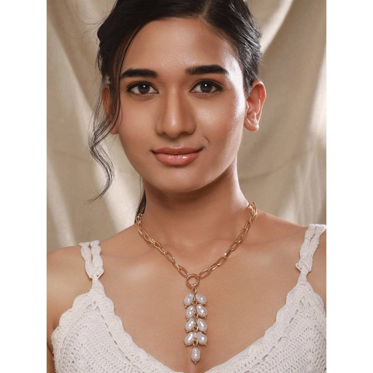 Aatmana Gold Chain Pendant