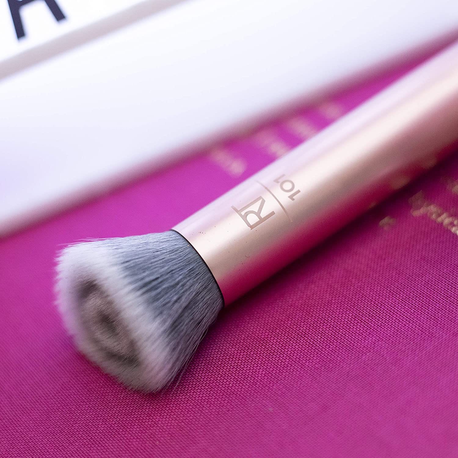 Real Techniques - Complexion Blender Brush - (01705)