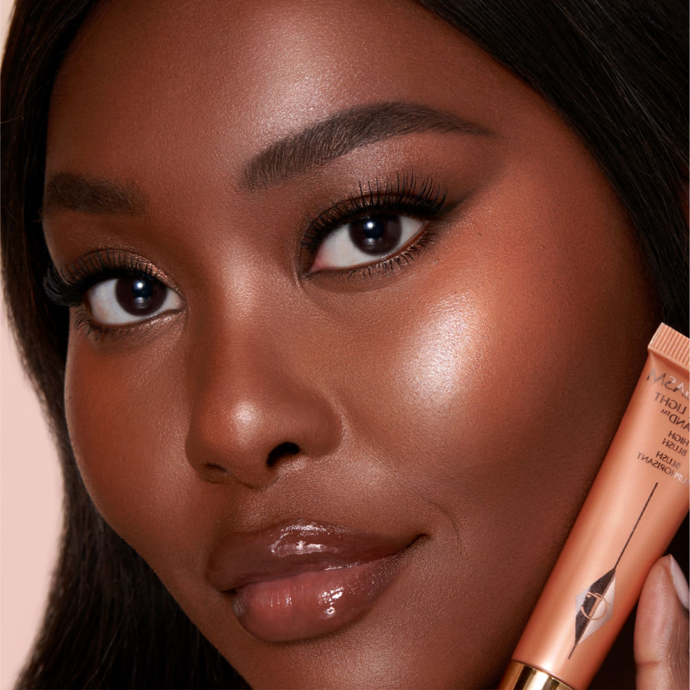 Charlotte Tilbury Pillow Talk Beauty Light Wand - Light/medium (12ml)
