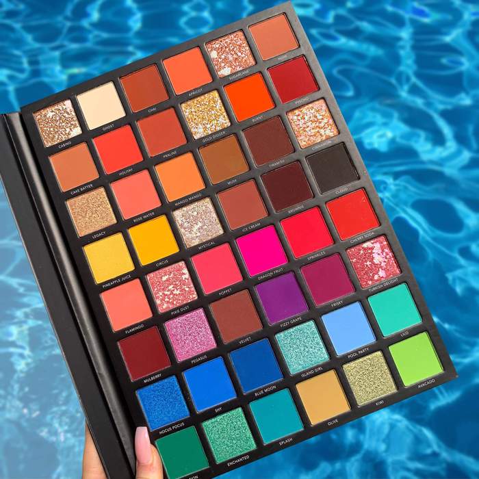 LAROC - PROFESSIONAL MAKEUP PALETTE THE ARTISTRY BOOK LAROC PRO