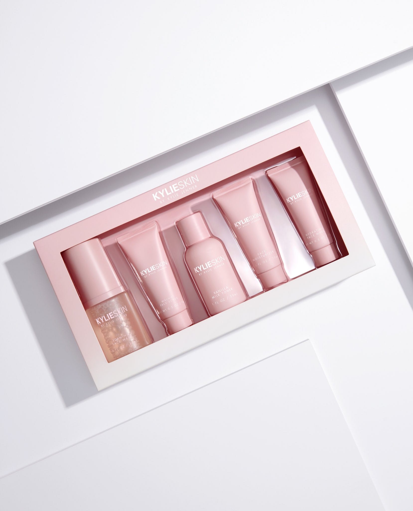 KYLIE SKIN 5-PIECE MINI SET {Skincare}