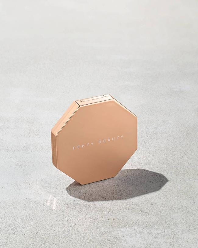 FENTY BEAUTY - SUN STALK'R INSTANT WARMTH BRONZER (Shade - Bajan Gyal)