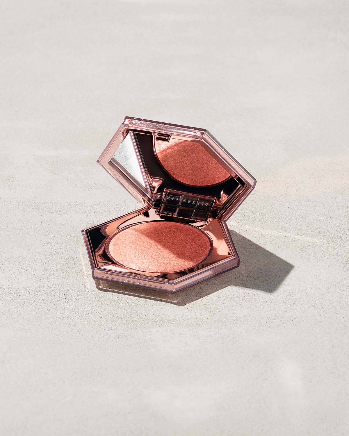 Fenty Beauty - DIAMOND BOMB ALL-OVER DIAMOND VEIL (SHADE - ROSE RAVE)