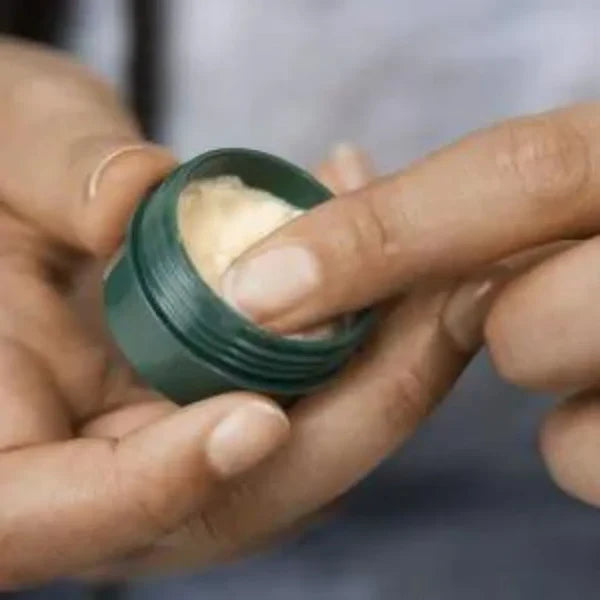 The Body Shop - Strawberry Lip Butter (10ml)
