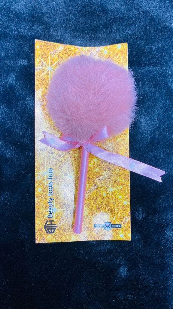 Pom Pom - Beauty Tools Hub Highlighter