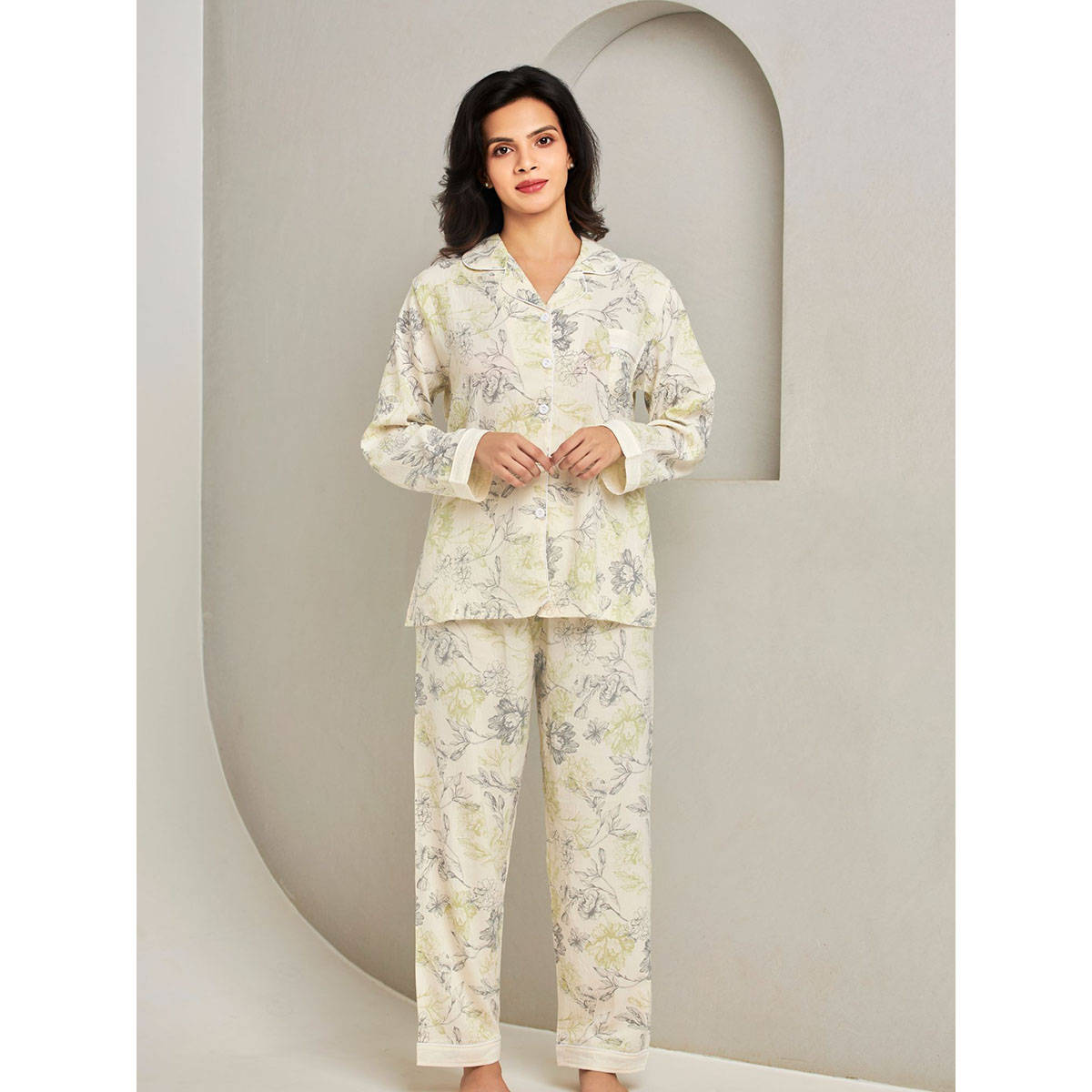 Addery Ivory Floral Printed Shirt & Pyjama (Set of 2) (M) · M