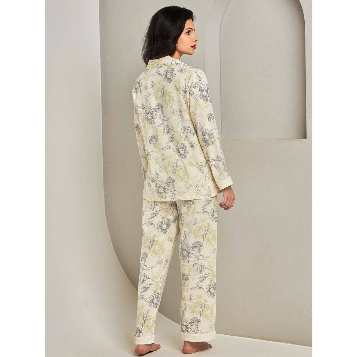 Addery Ivory Floral Printed Shirt & Pyjama (Set of 2) (M) · M