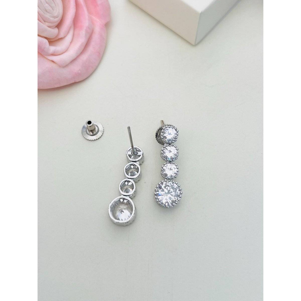 Abdesigns White Enchanting Silver Plated American Diamond Necklace Set
