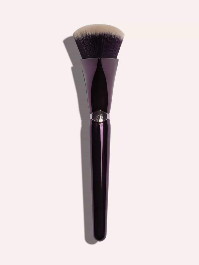 Anisa - Pinnacle Foundation Brush