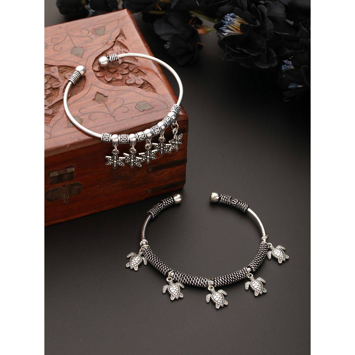 Aatmana Set Of 2 Silver Toned Silver Plated Oxidised Tribal Tortoise & Star Charm Bracelet · One Size