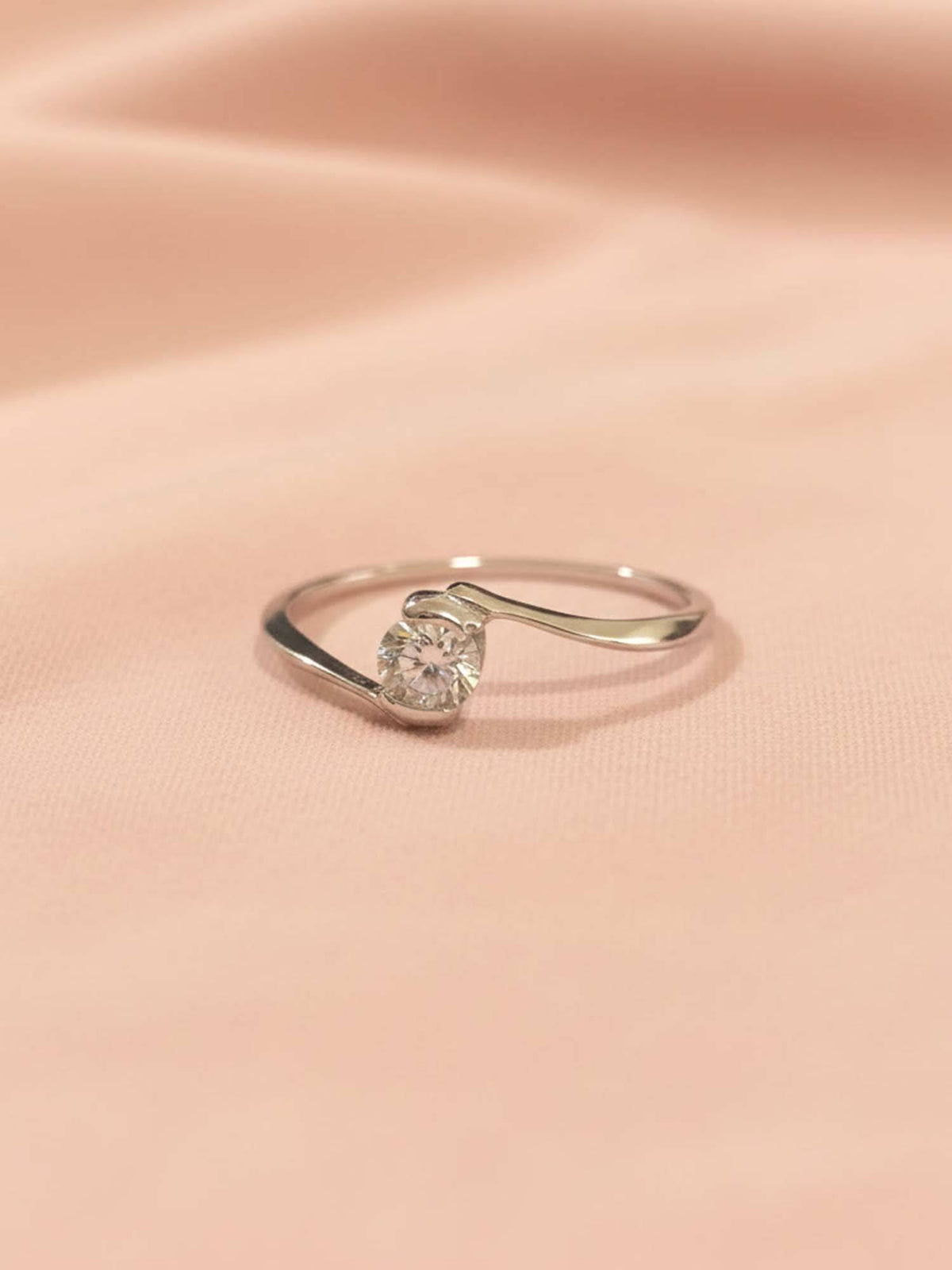 925 SILLER 925 Pure Silver Solitaire Rhodium Plated Zircon Ring (7)