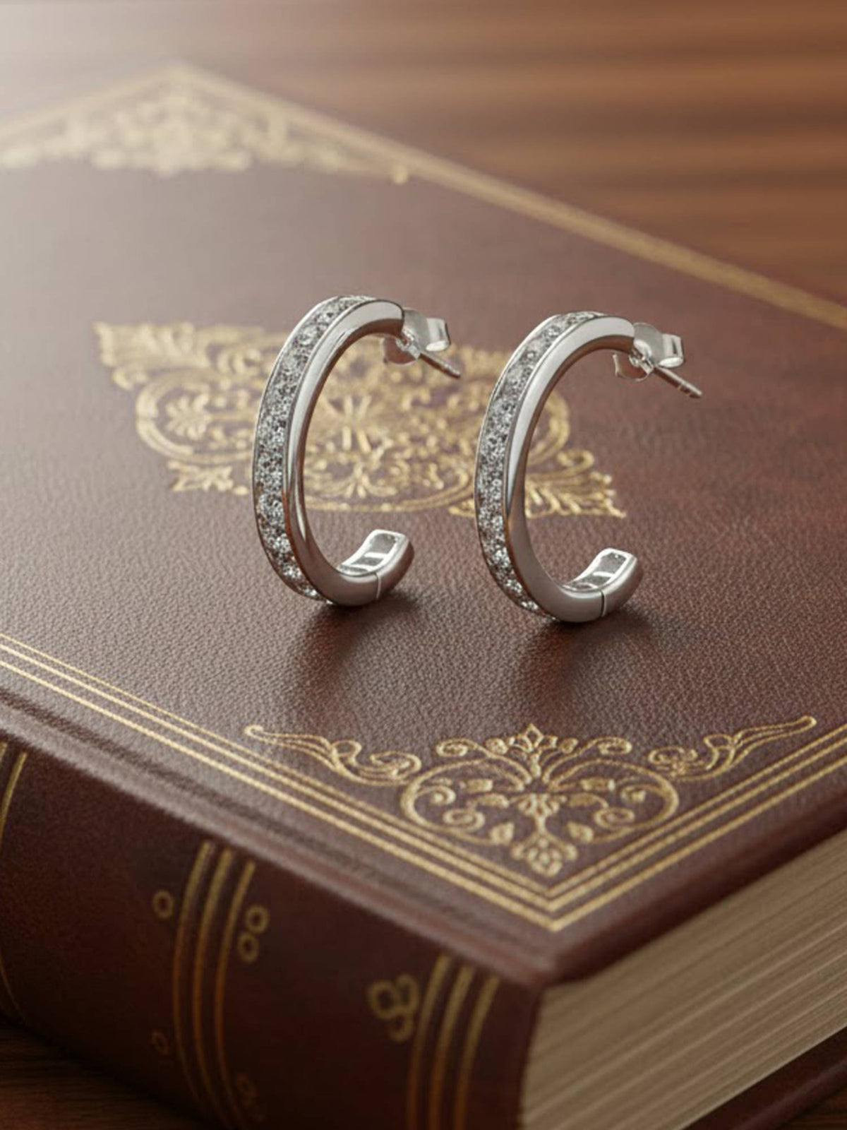 925 SILLER White Sterling Silver White Stones Hoops Earring