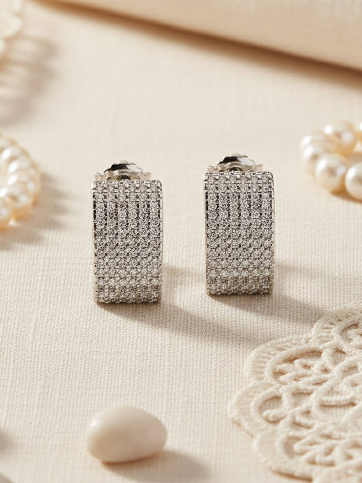 925 SILLER White Sterling Silver White Stones Hoops Earring