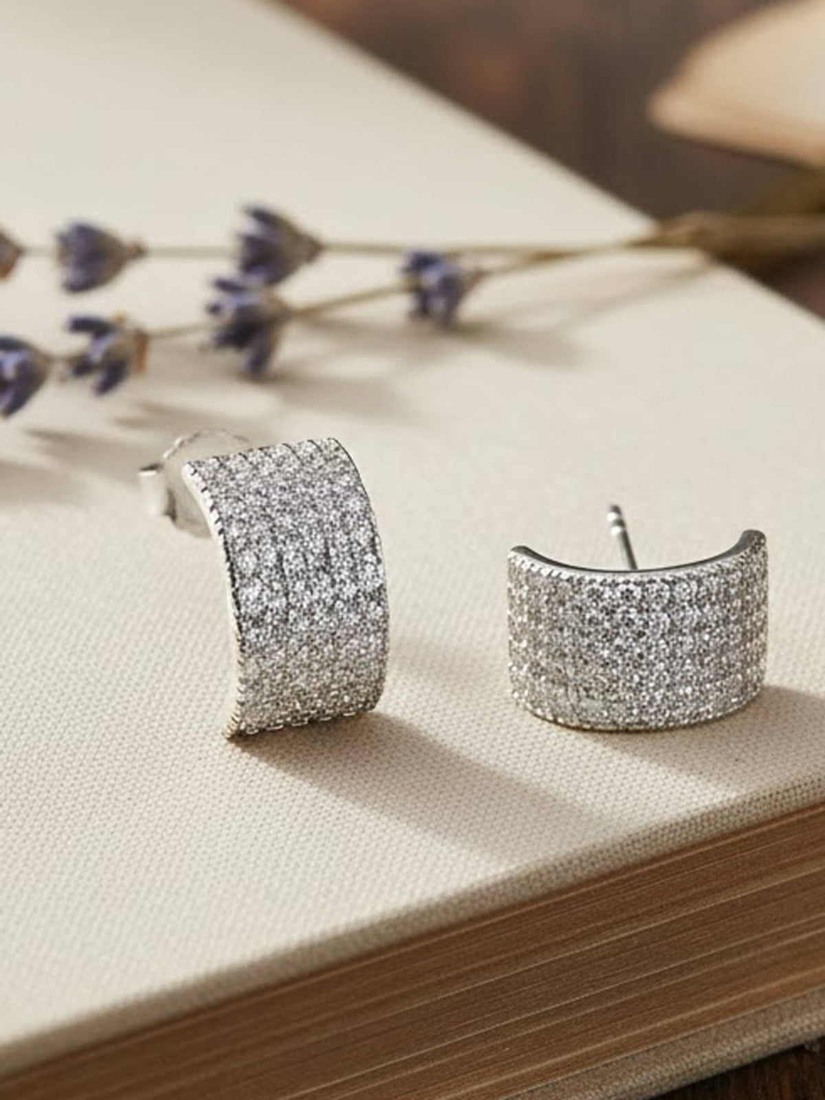 925 SILLER White Sterling Silver White Stones Hoops Earring