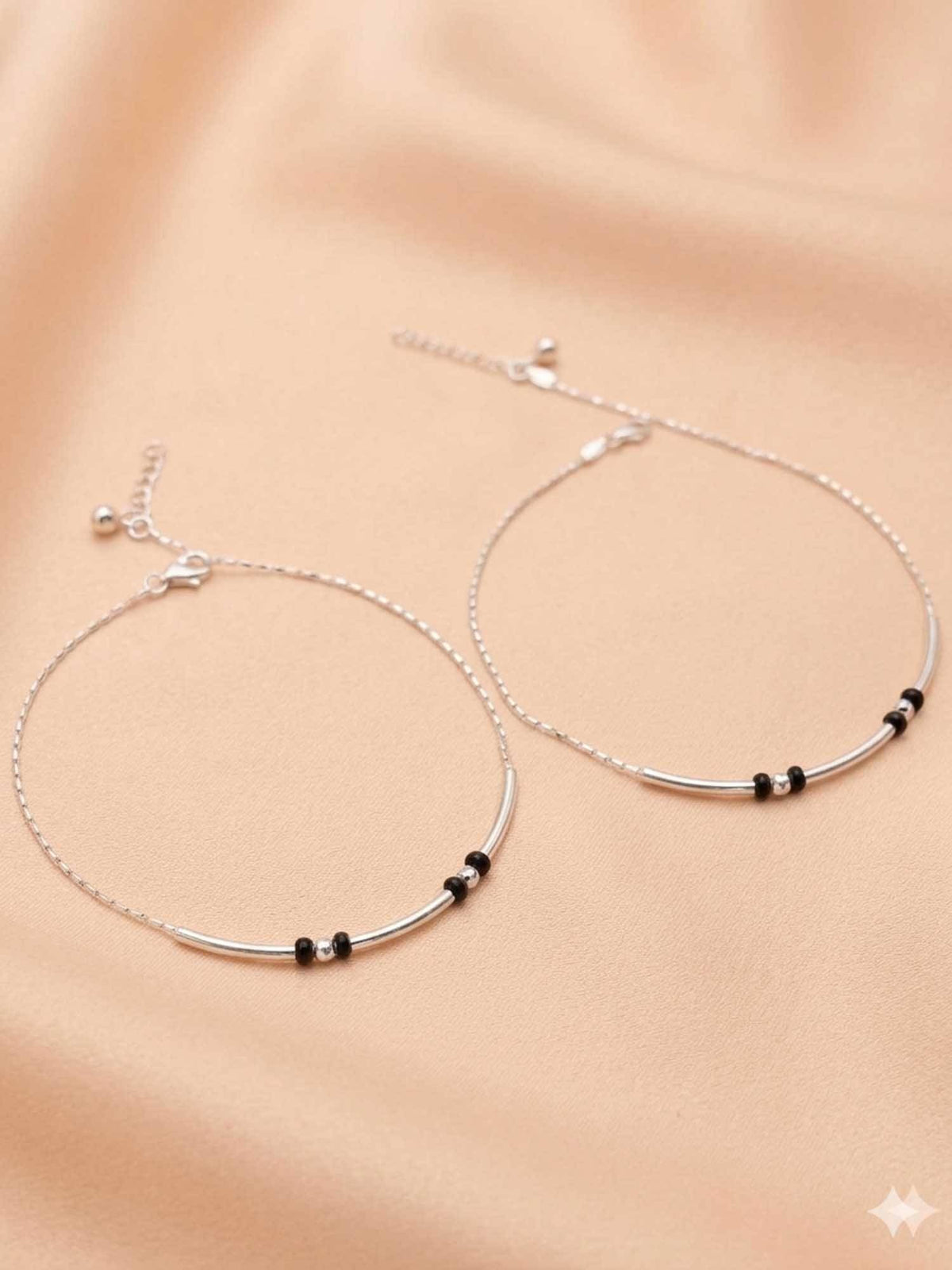 925 SILLER 925 Pure Silver The Zenith Curved Bar and Black Bead Silver Anklet Duo (Pack of 2)