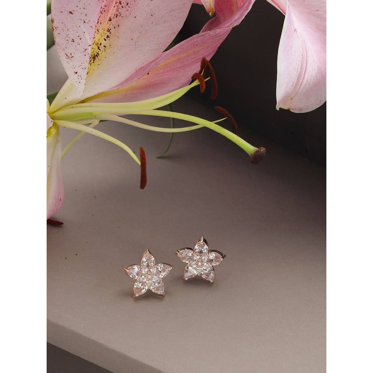 Aatmana White Contemporary Floral Studs Earrings