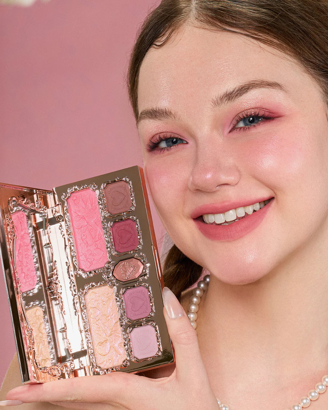 Flower Knows - Strawberry Cupid Collection Make - Up Palette