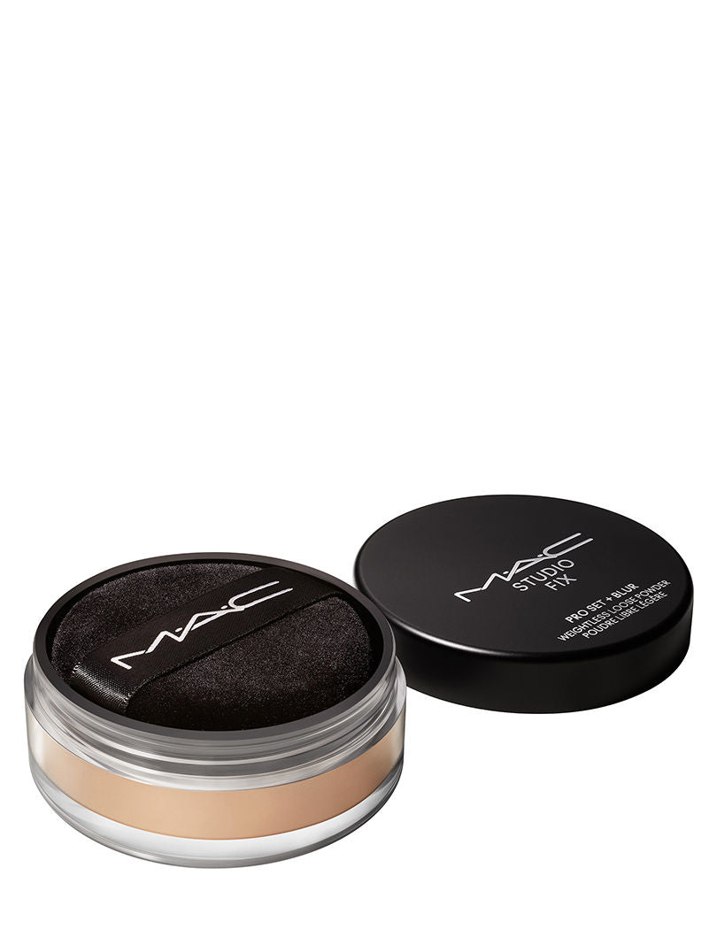 M.A.C Studio Fix Pro Set + Blur Weightless Loose Powder - Medium (1 gms)