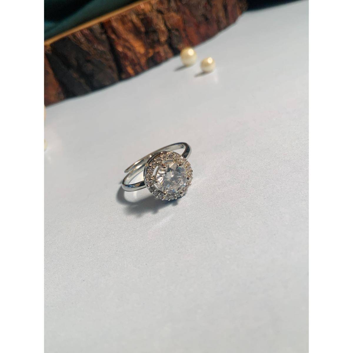 Abdesigns Luxurious High Quality Silver Plated Ring - White · Adjustable