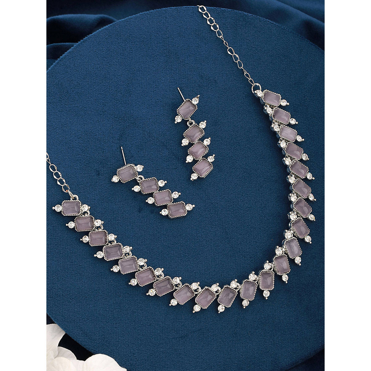 Aatmana Grey Silver Plating Necklace Set · One Size