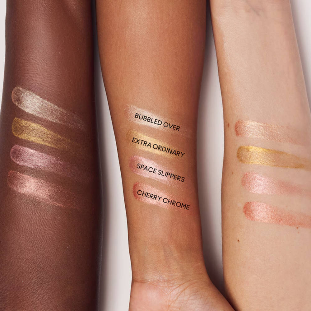 M.A.C Skinfinish Lightstruck Liquid Highlighter