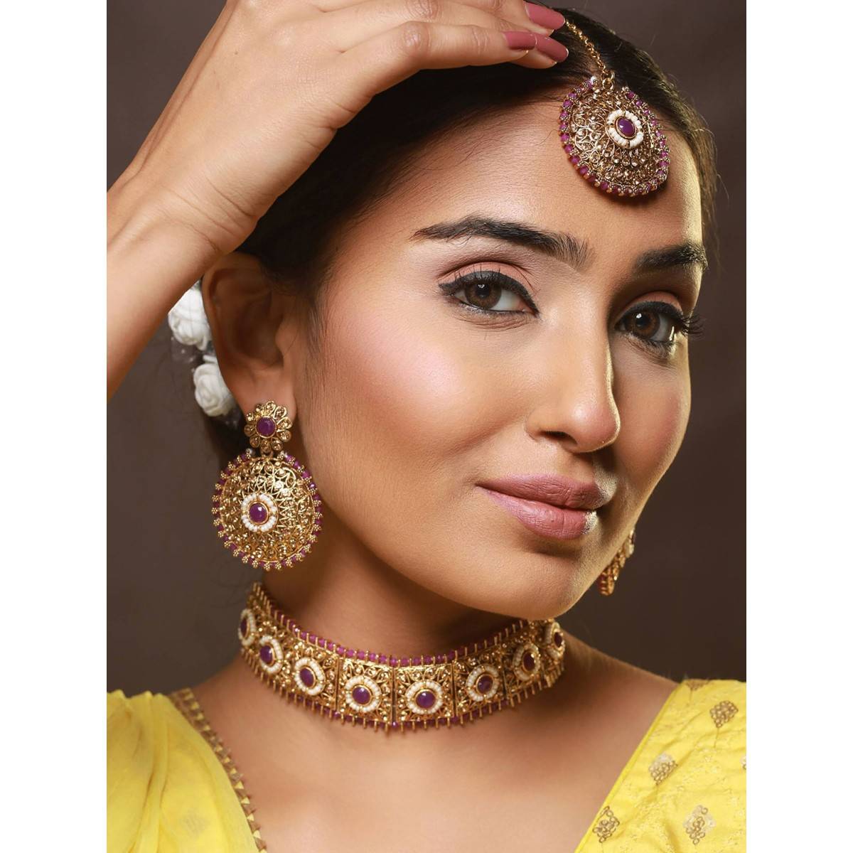 Aatmana Gold Plated Kundan Studded & Beaded Choker Jewellery Set with Maang Tikka