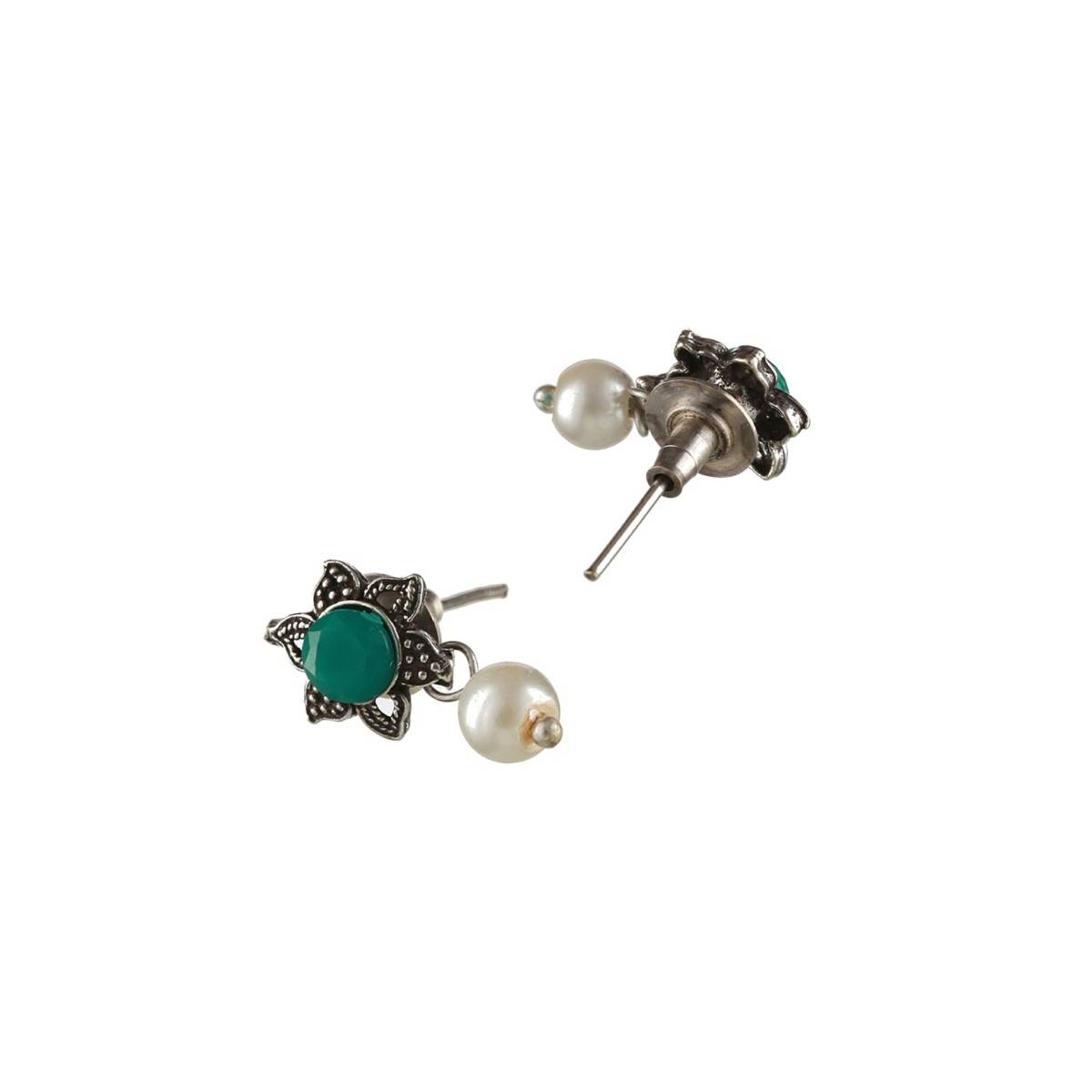 Aatmana Oxidised Silver Tone Green Stone Studded & Pearl Beaded Jewellery Set