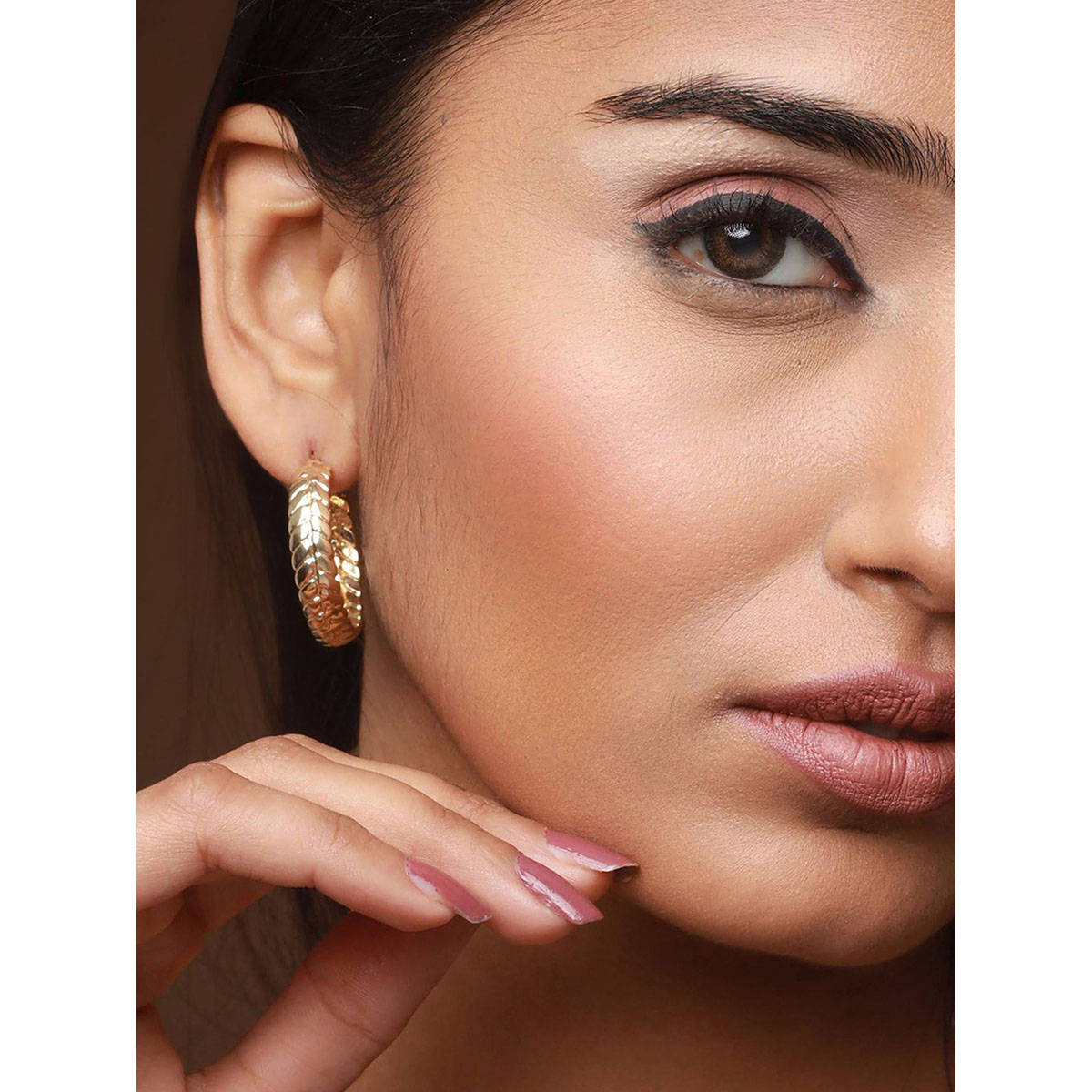 Aatmana Set of 2 Gold plated & Pearl Textured Earrings