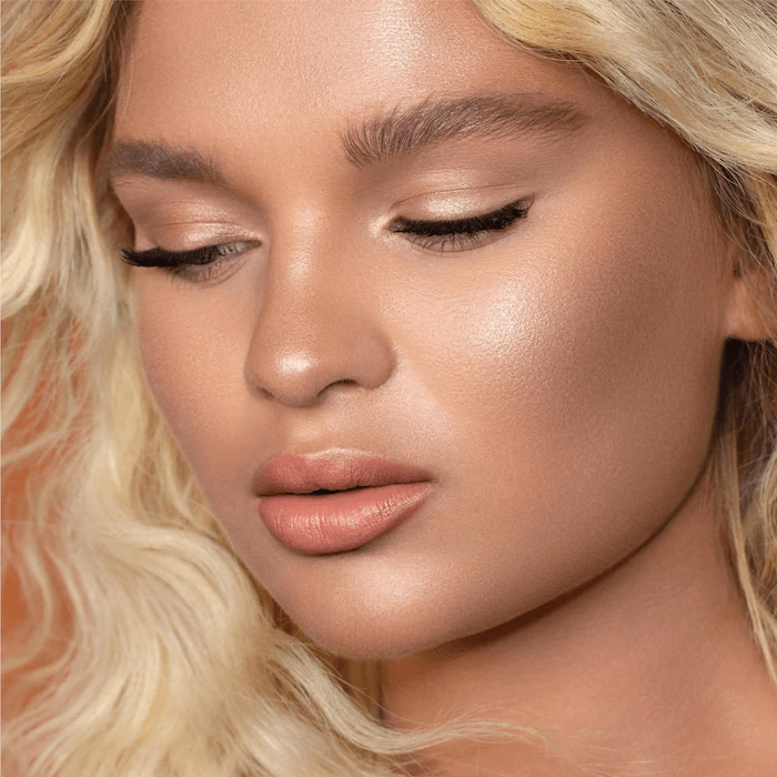 Natasha Denona I Need A Nude Glow Highlighter
